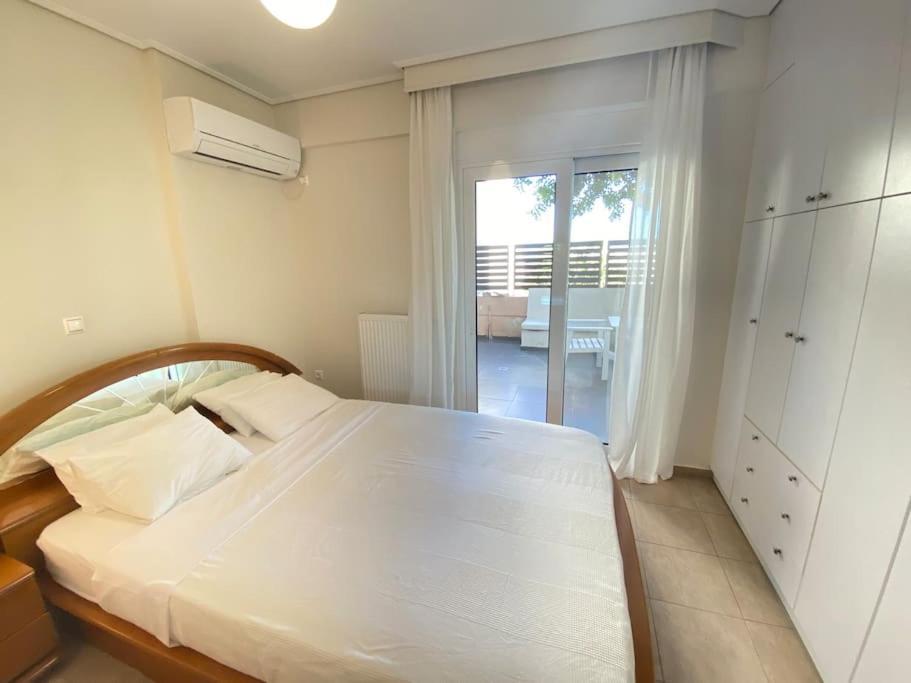 Cozy 2 Room Apartment With Garden Near Athens Air-Port อาร์เตมีดา ภายนอก รูปภาพ