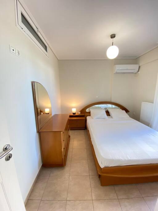 Cozy 2 Room Apartment With Garden Near Athens Air-Port อาร์เตมีดา ภายนอก รูปภาพ