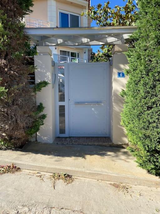 Cozy 2 Room Apartment With Garden Near Athens Air-Port อาร์เตมีดา ภายนอก รูปภาพ